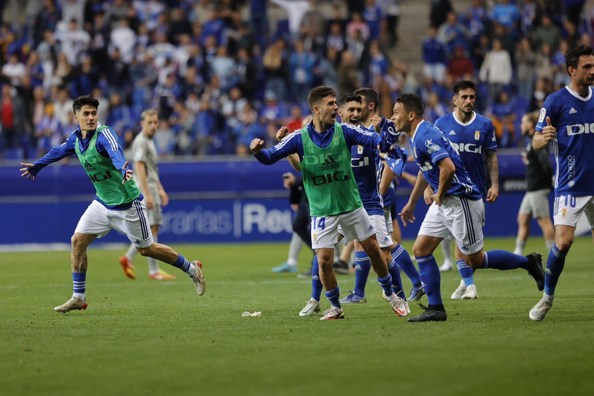 El partido del Oviedo ante el Ibiza, en imágenes