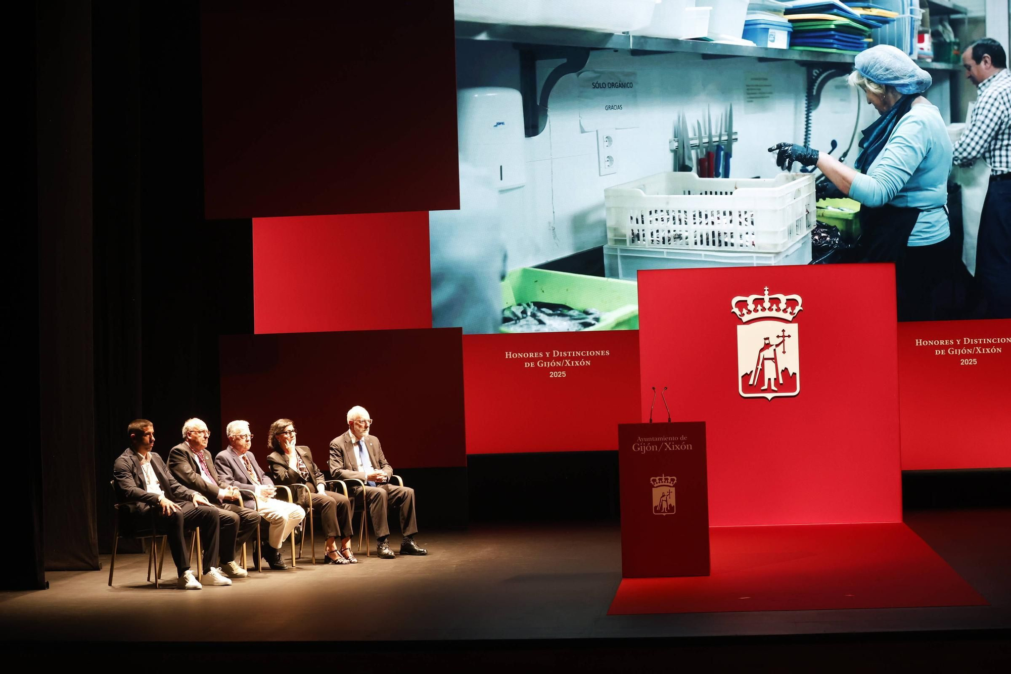 La entrega de medallas y distinciones de Gijón, en imágenes