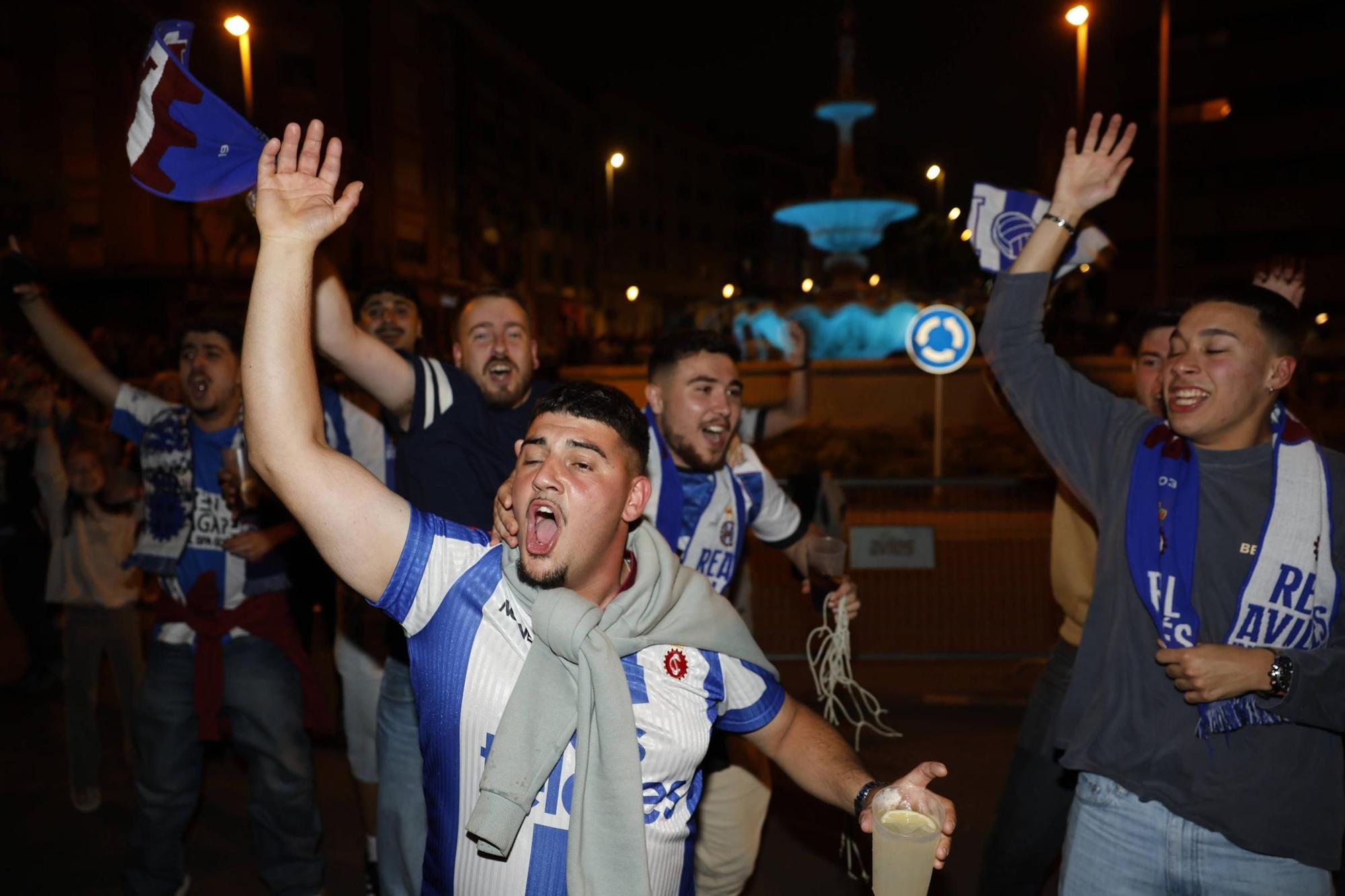 EN IMÁGENES: Locura en las calles de Avilés por el ascenso