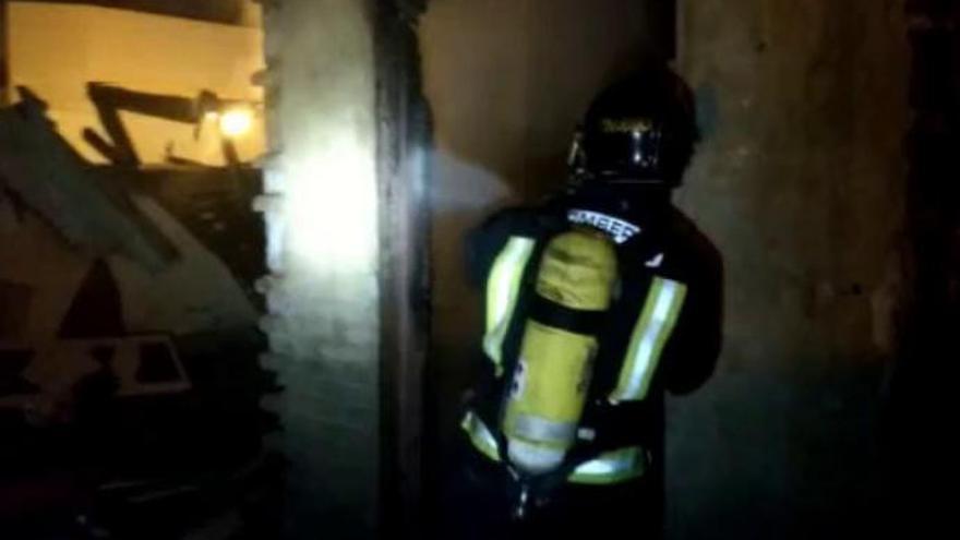 Incendio en una casa de La Isleta