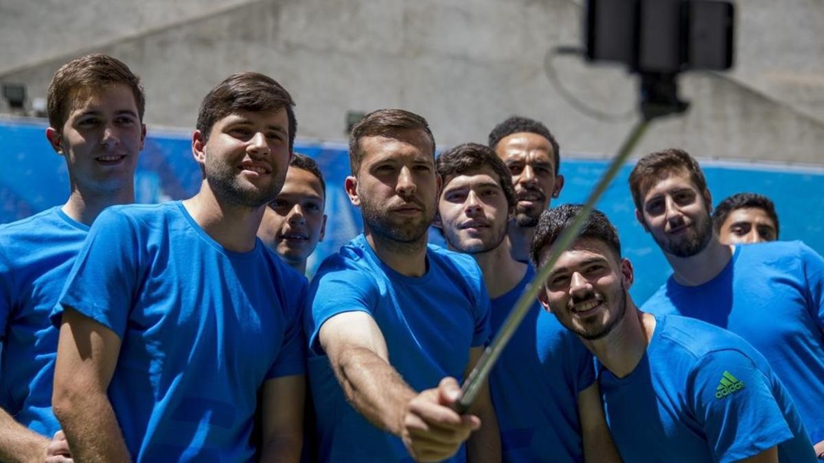 Jordi Alba, en un acto publicitario en Barcelona.