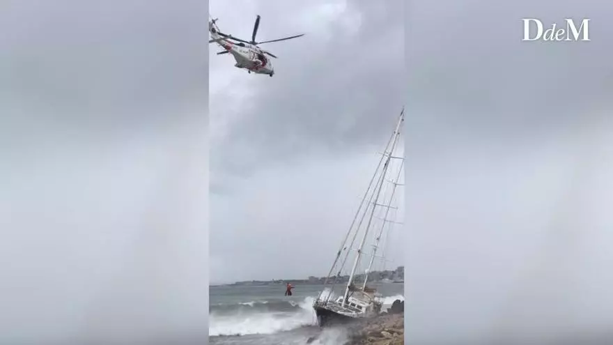 Expertos deben verificar el estado del velero encallado antes de remolcarlo