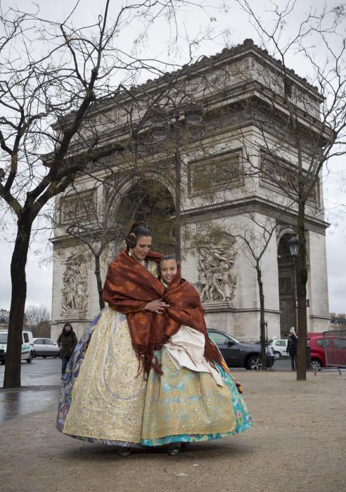 La galería más completa de un viaje histórico en la fiesta, con las falleras mayores en la ciudad más especial del mundo