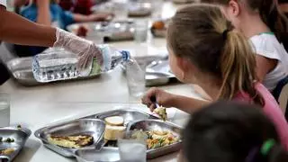 Sanidad regulará los menús de los comedores escolares para atajar la obesidad en los niños