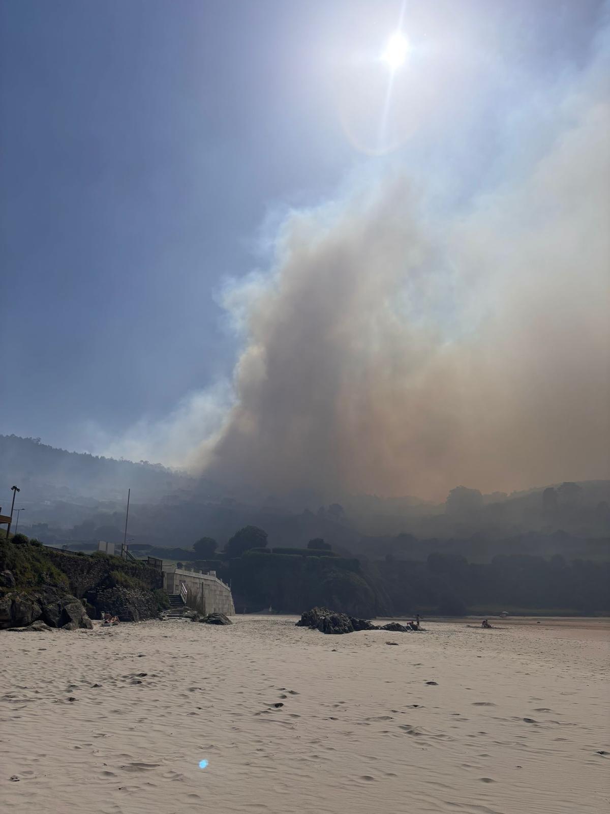 Activo un incendio forestal en Caión