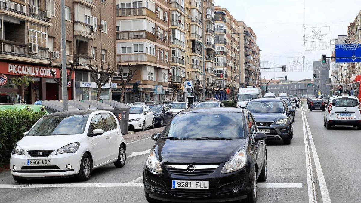 La contaminación tiene su origen en la actividad humana, concretamente el tráfico y la industria regional.