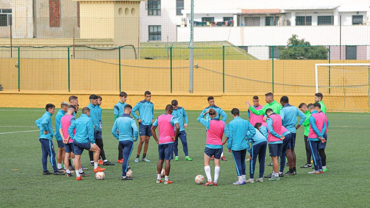 El Ceuta preparando el partido ante el Barça