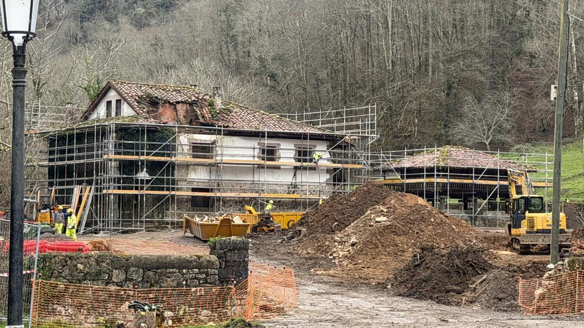 Obras en la finca de Les Llanes, en Covadonga.