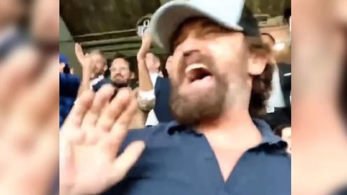 El actor Gerard Butler celebra la victoria del CD Tenerife frente al Burgos CF