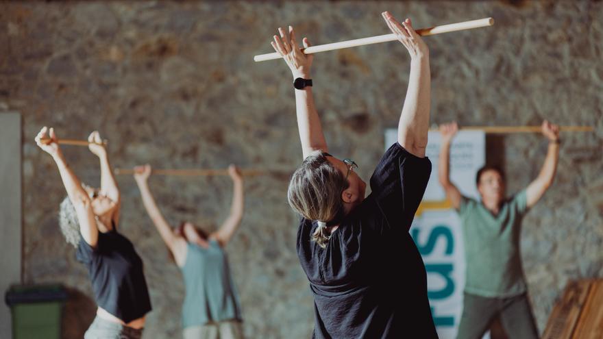 Colectivo Lamajara i una quinzena de persones creen una peça pel festival FASTT