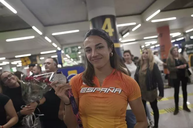 Así ha sido la llegada de la deportista Esperança Cladera al aeropuerto de Palma