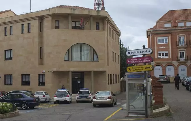 Acusa a su sobrino de agredirla en un pueblo de Zamora tras hacerle cortes de mangas y abalanzarse sobre él