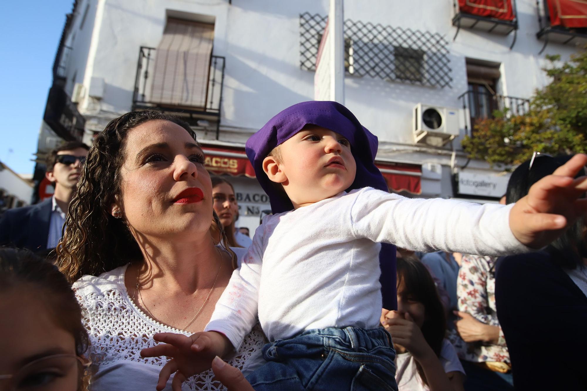 La procesión de la Hermanda de la Santa Faz en imágenes