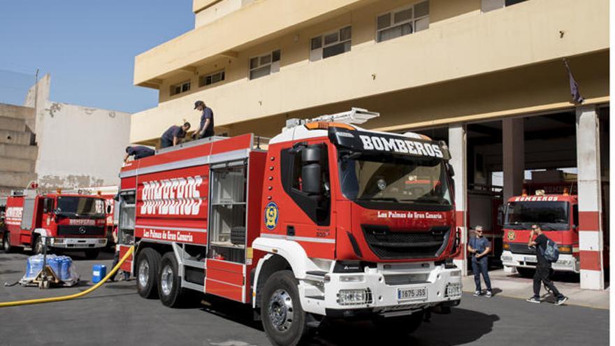 El efectivo de Bomberos preparado para acudir a la cumbre.