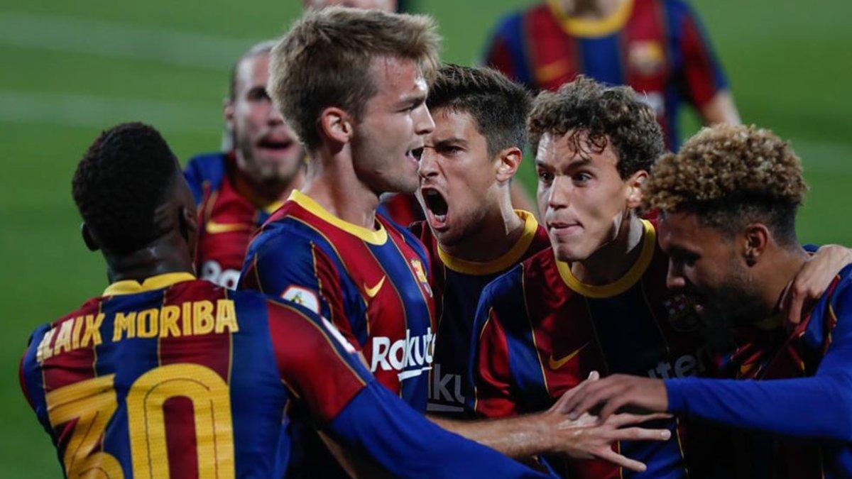 Arnau Comas celebra el gol de la victoria ante el Nàstic