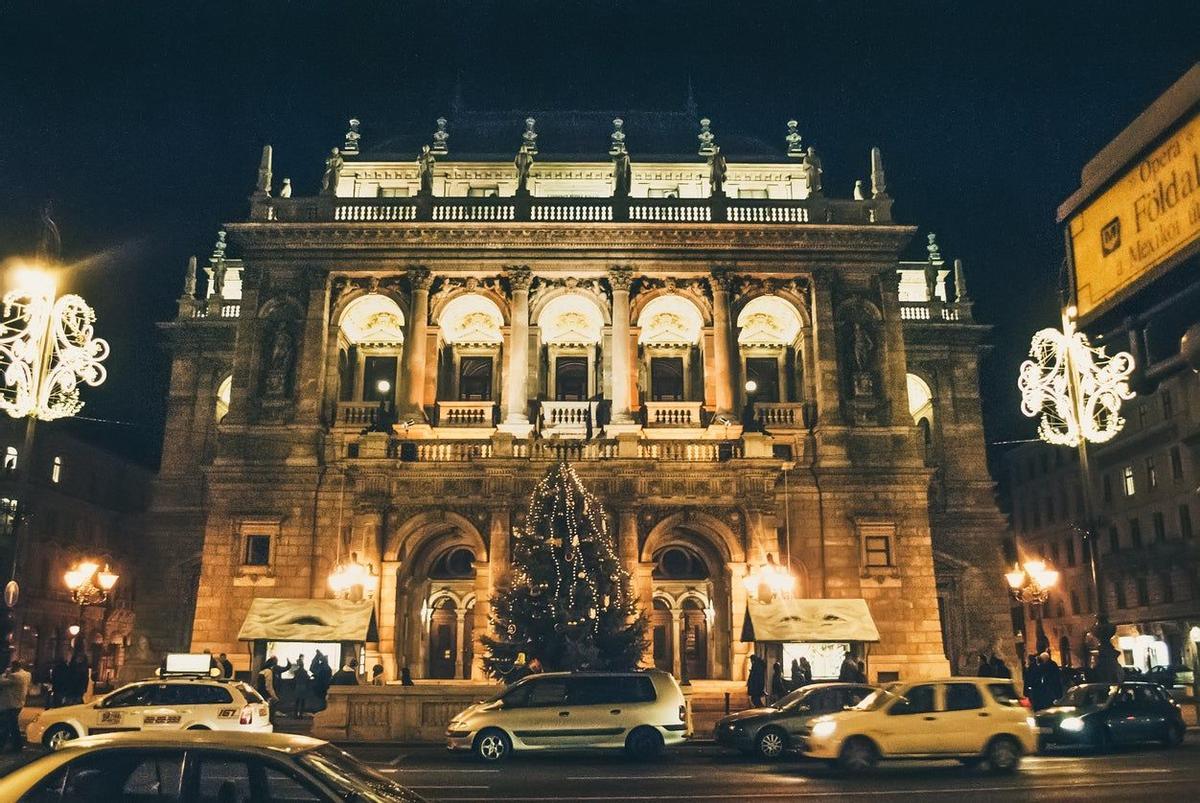 La Ópera Nacional de Hungría en Navidad