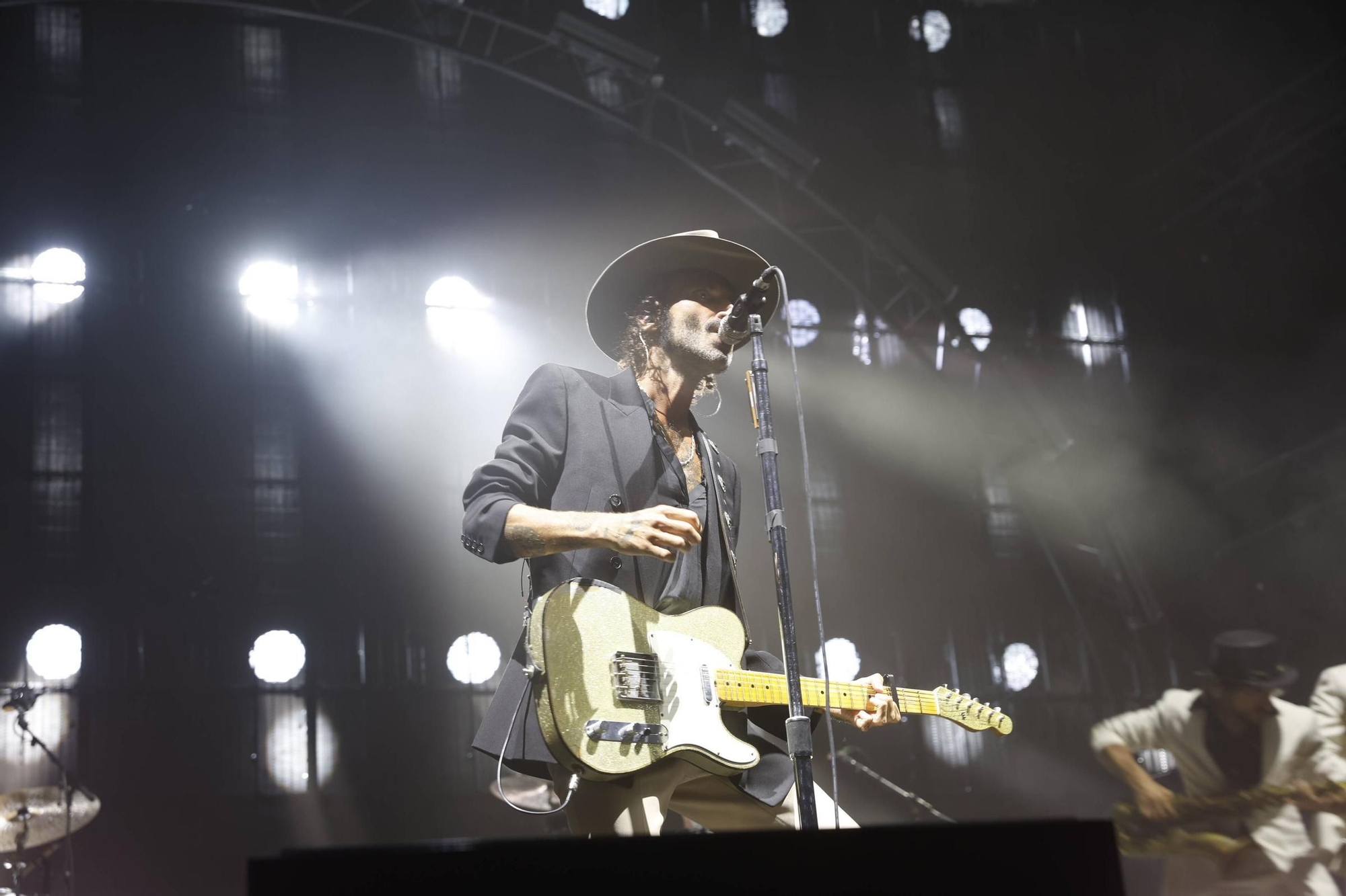 El concierto de Leiva en el Gijón Life, en imágenes