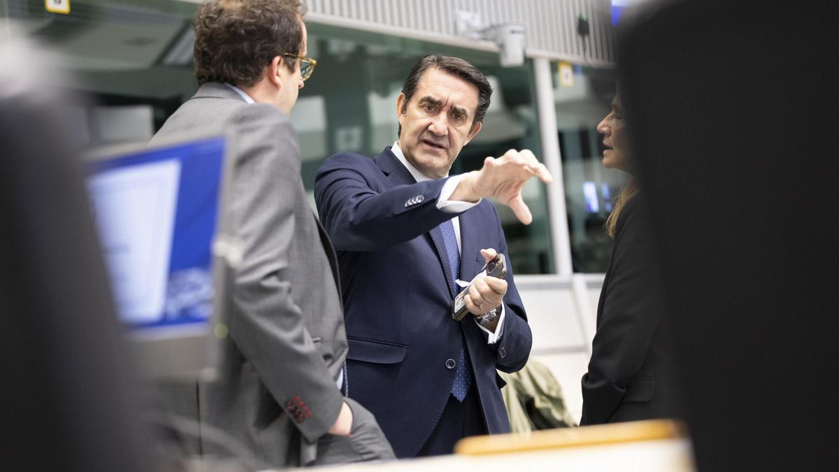 El consejero de Medio Ambiente, Vivienda y Ordenación del Territorio, Juan Carlos Suárez-Quiñones, participa en el congreso ''Demographic change: the impact on housing''