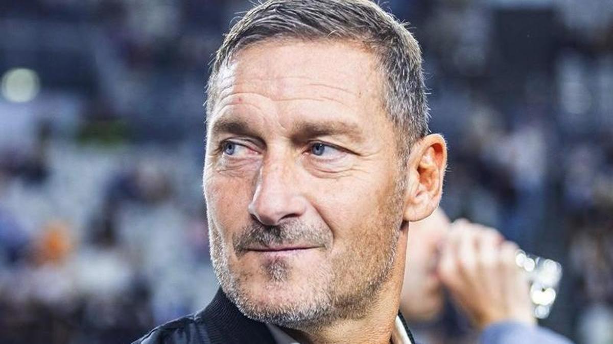 Francesco Totti, en el derbi de basket de Roma.