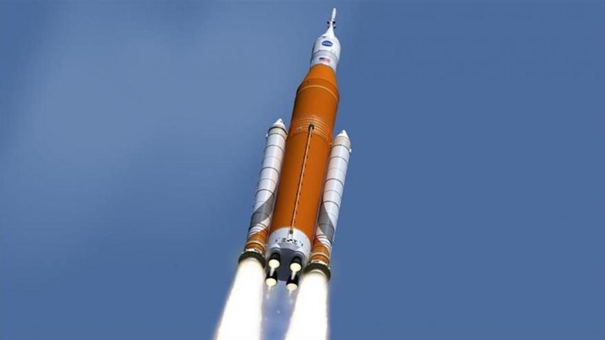 La NASA sopesa probar su nueva cápsula con tripulación
