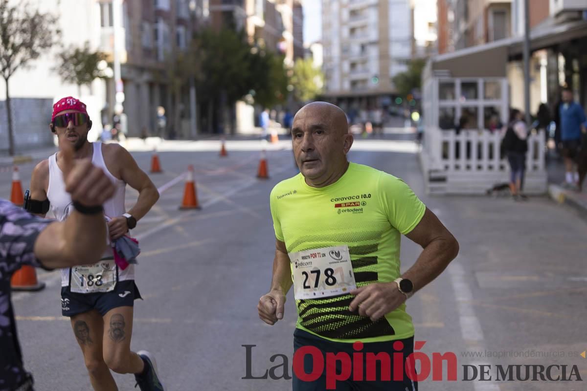 Carrera '10K Assota por ti' en Caravaca (salida y giro primera vuelta)