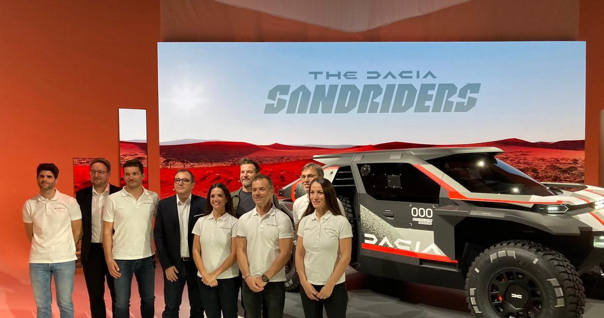 Cristina Gutiérrez y Loeb no han faltado a la cita de Dacia en París