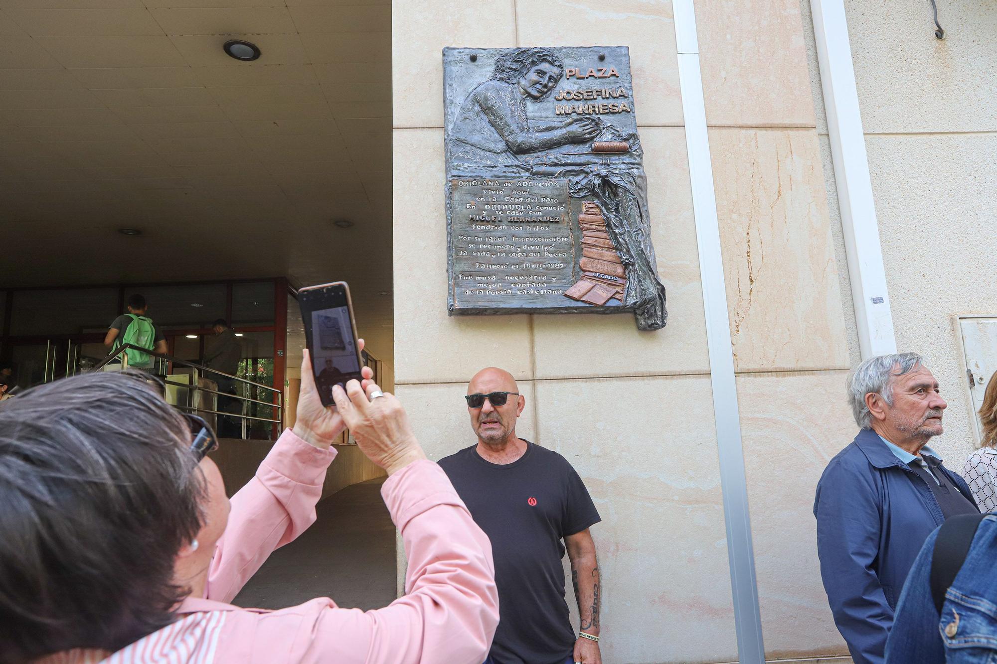 Orihuela le dedica una plaza en homenaje a Josefina Manresa