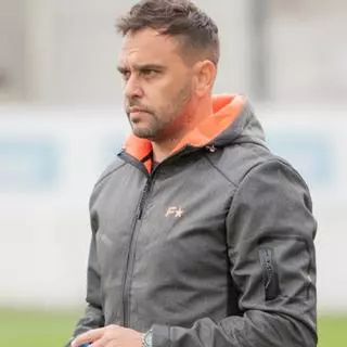 El título de Federico Arias frena su llegada al banquillo del FC Cartagena