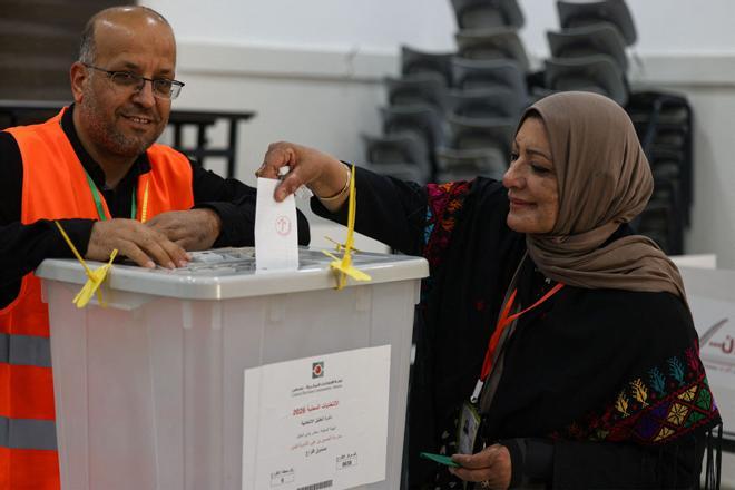 Palestina celebra elecciones municipales, la primera votación en Gaza en dos décadas