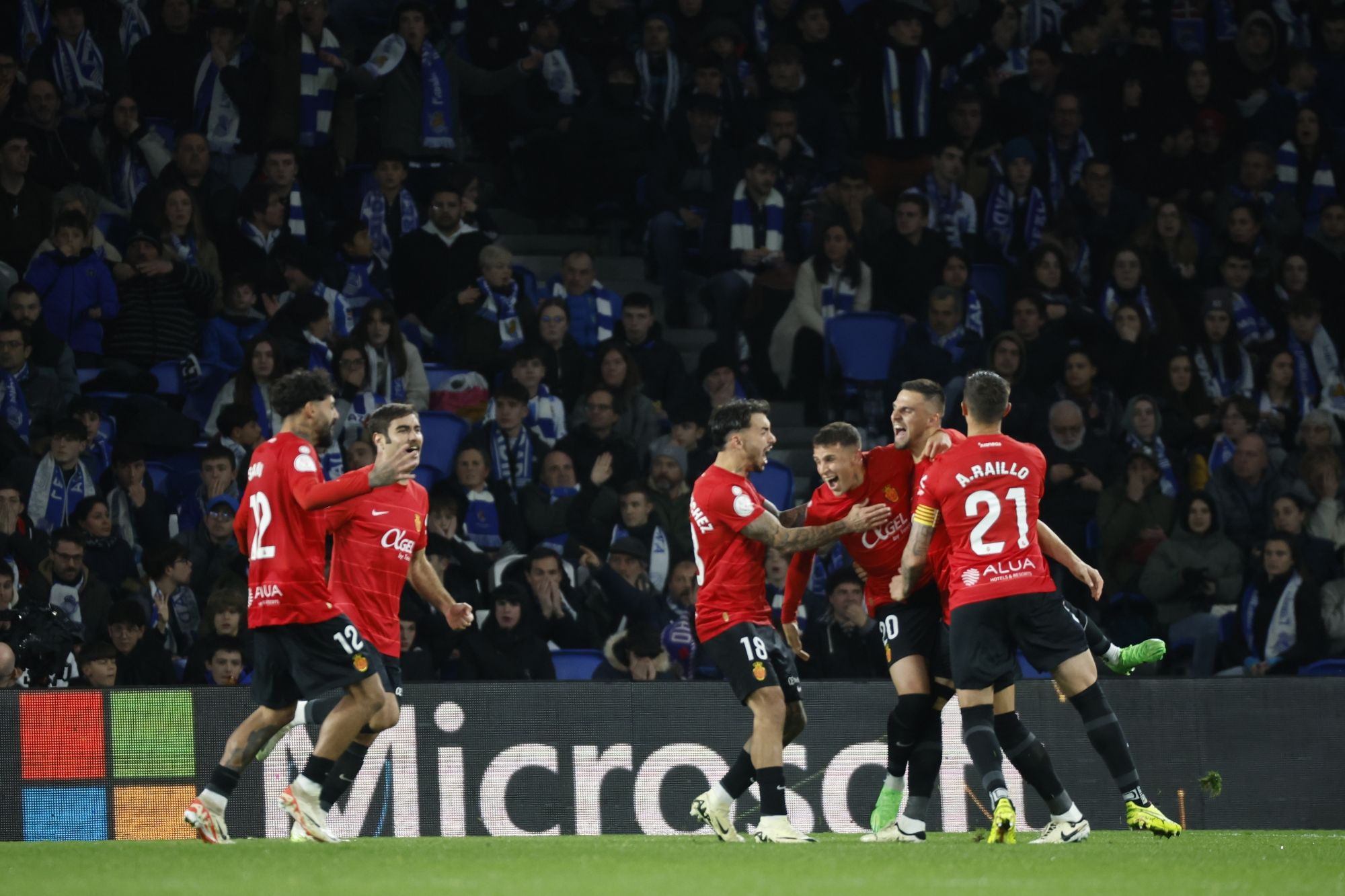 Las mejores fotos de la proeza histórica del Mallorca, que jugará la final de la Copa del Rey