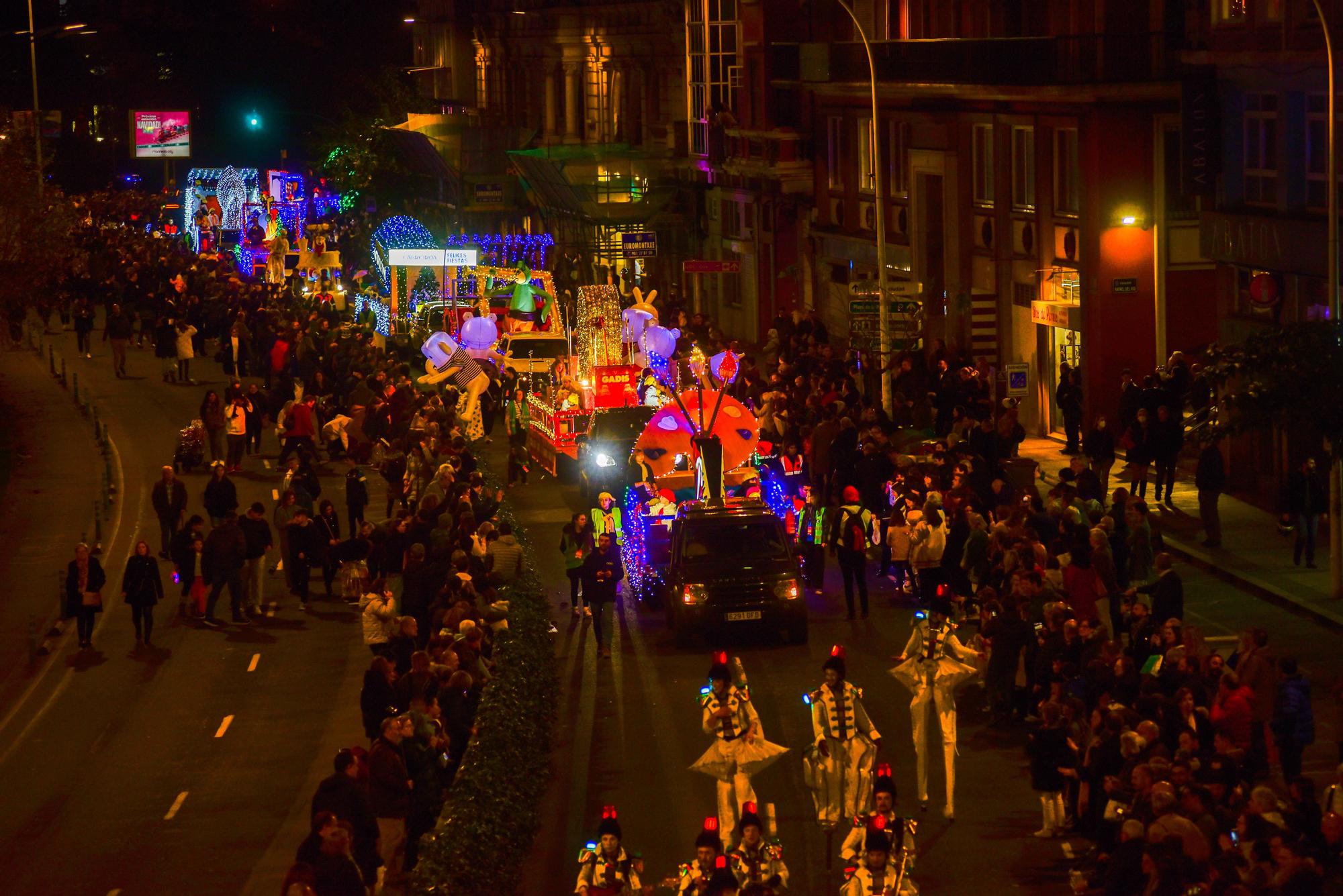 Todas las imágenes de la cabalgata de Reyes Magos 2023 en A Coruña