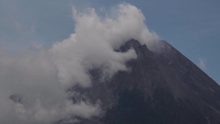 Volcán Merapi en Yakarta, uno de los cientos de volcanes activos de Indonesia.