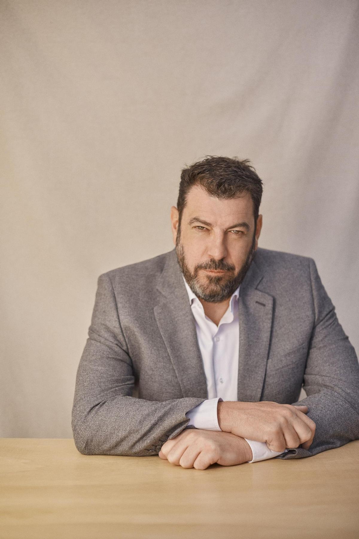 El escritor madrileño Santiago Díaz.