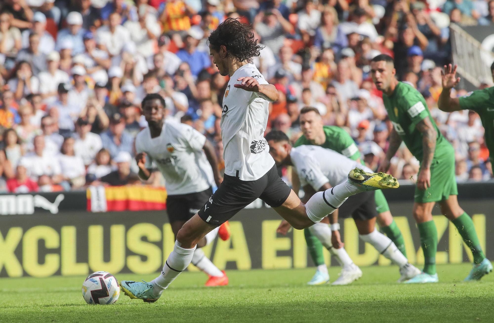 El empate entre el Valencia CF y el Elche en Mestalla, foto a foto