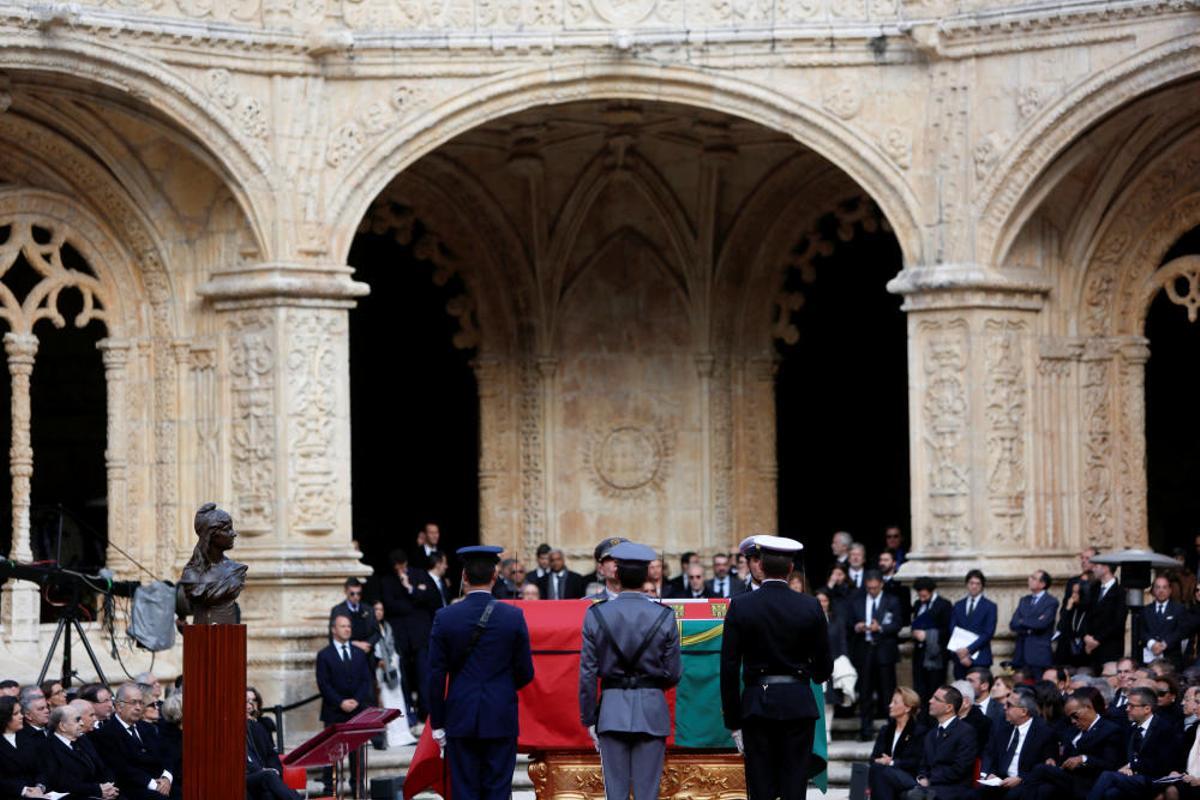 Portugal dice "hasta siempre" a Mário Soares