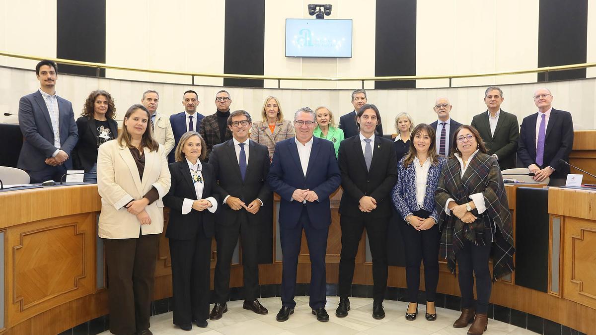 Foto de familia del Consejor Rector del Camino del Cid en el Palacio Provincial