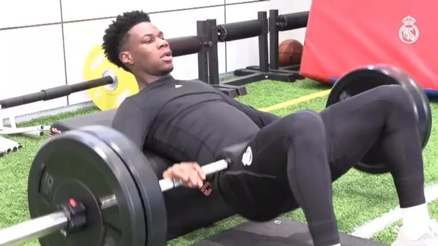 El Madrid se entrena tras su cena de conjura