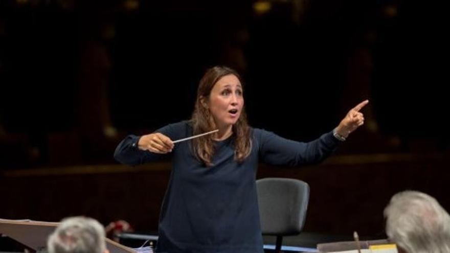 El clarinetista Joan Enric Lluna interpreta un concierto de Jorge Grundman