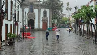Temporal sobre el Archipiélago: los pueblos cancelan los actos navideños y los espectáculos por la borrasca 'Emilia'