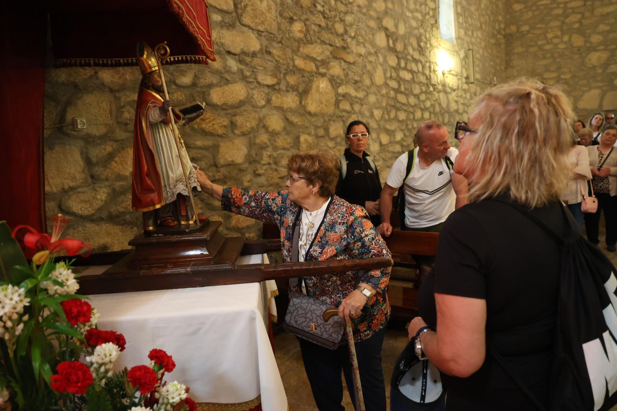 Así se vive la tradicional romería de San Cibrán en Catoira.