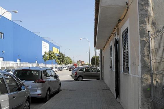 Wie wackere Nachbarn in Palma dem Druck des Möbelriesen trotzen.