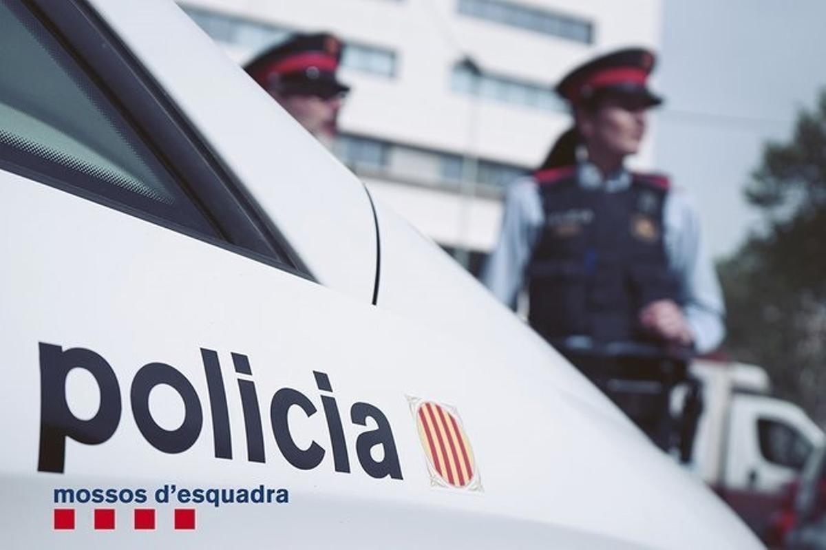 Agentes de los Mossos d'Esquadra en una imagen de archivo.