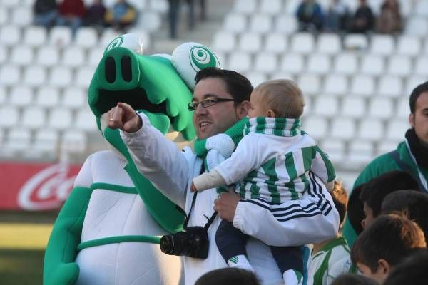 El Córdoba CF vence en el Arcangel por dos a cero al Real Valladolid