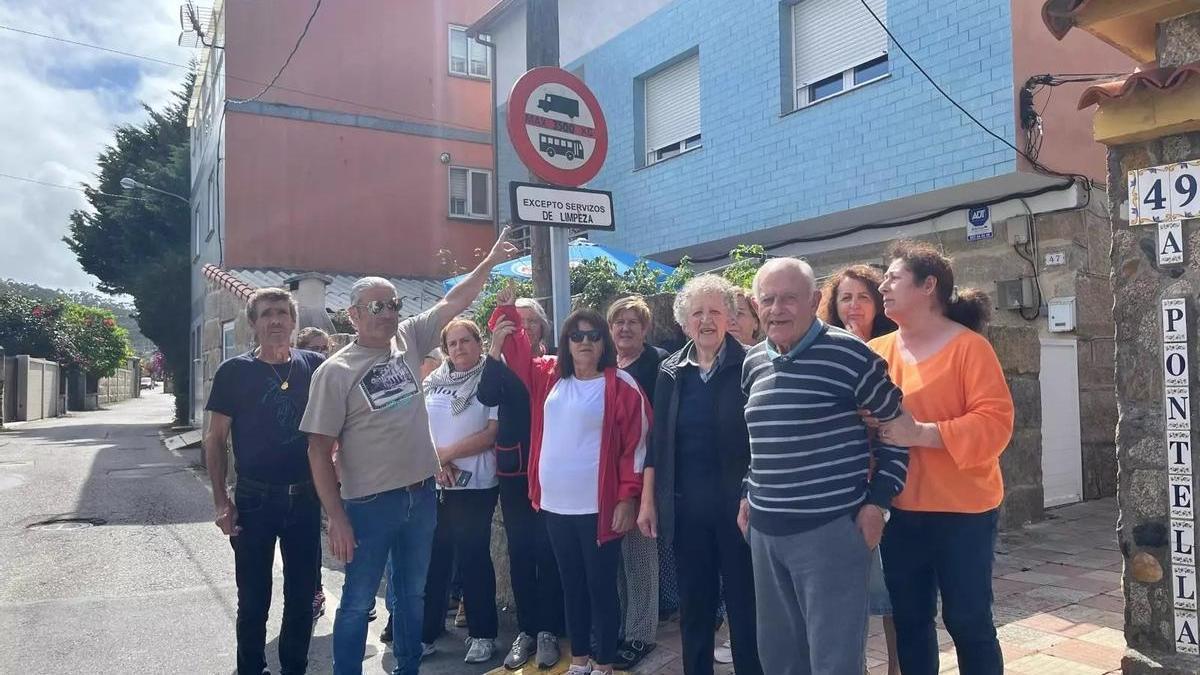 Residentes en una protesta por inseguridad vial en la zona.