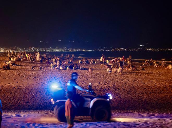 La noche de San Juan vuelve a quedarse sin hogueras en las playas de Alicante
