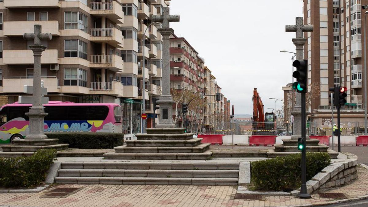 Ubicación del crucero. Detrás, obras de la red de calor | Ana Burrieza