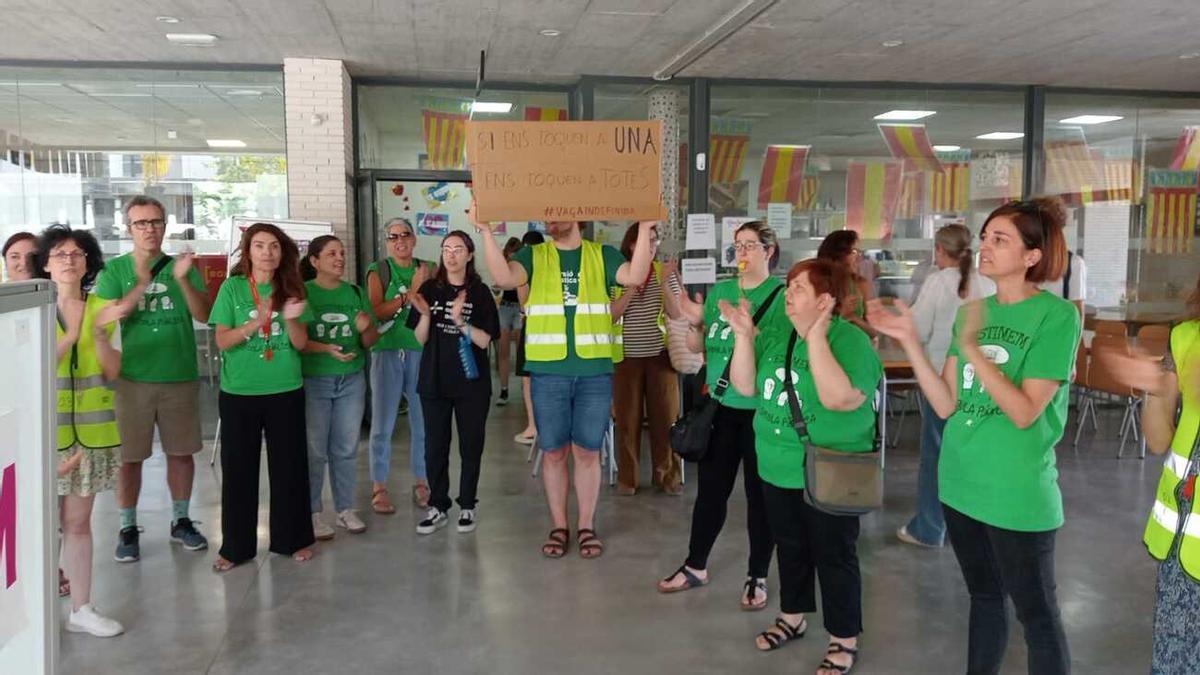 La protesta de los docentes en la Escuela Oficial de Idiomas de Gandia