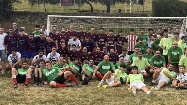 Participantes en el partido de las fiestas de Arroes celebrado en las instalaciones del centro tecnológico. | R. J. A. O.