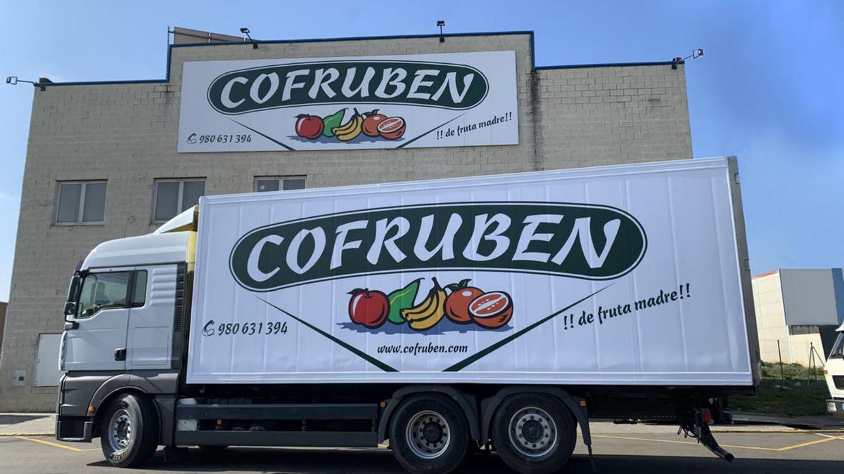 Almacén mayorista de frutas Cofruben.