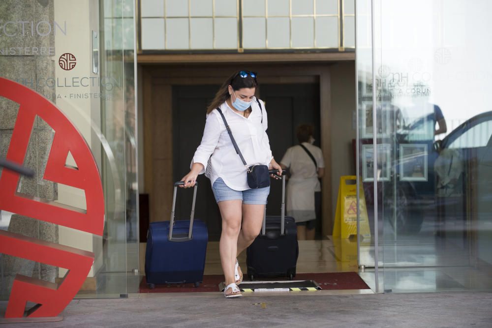 Los jugadores se encuentran aislados en el hotel Finisterre. Hay preguntas en el aire como si viajaron a A Coruña conociendo los contagios previos en Madrid.